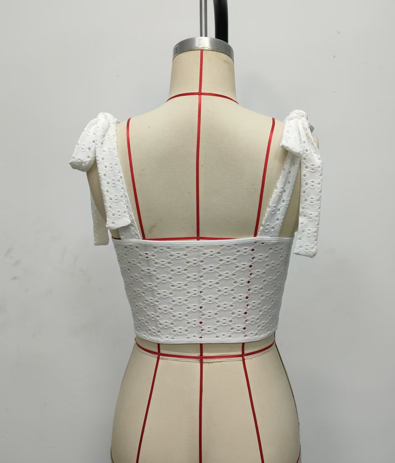 Women Eyelet Lace Bustier Corset Top Sexy Tie Strap Hollow Out Fishbone Bustier